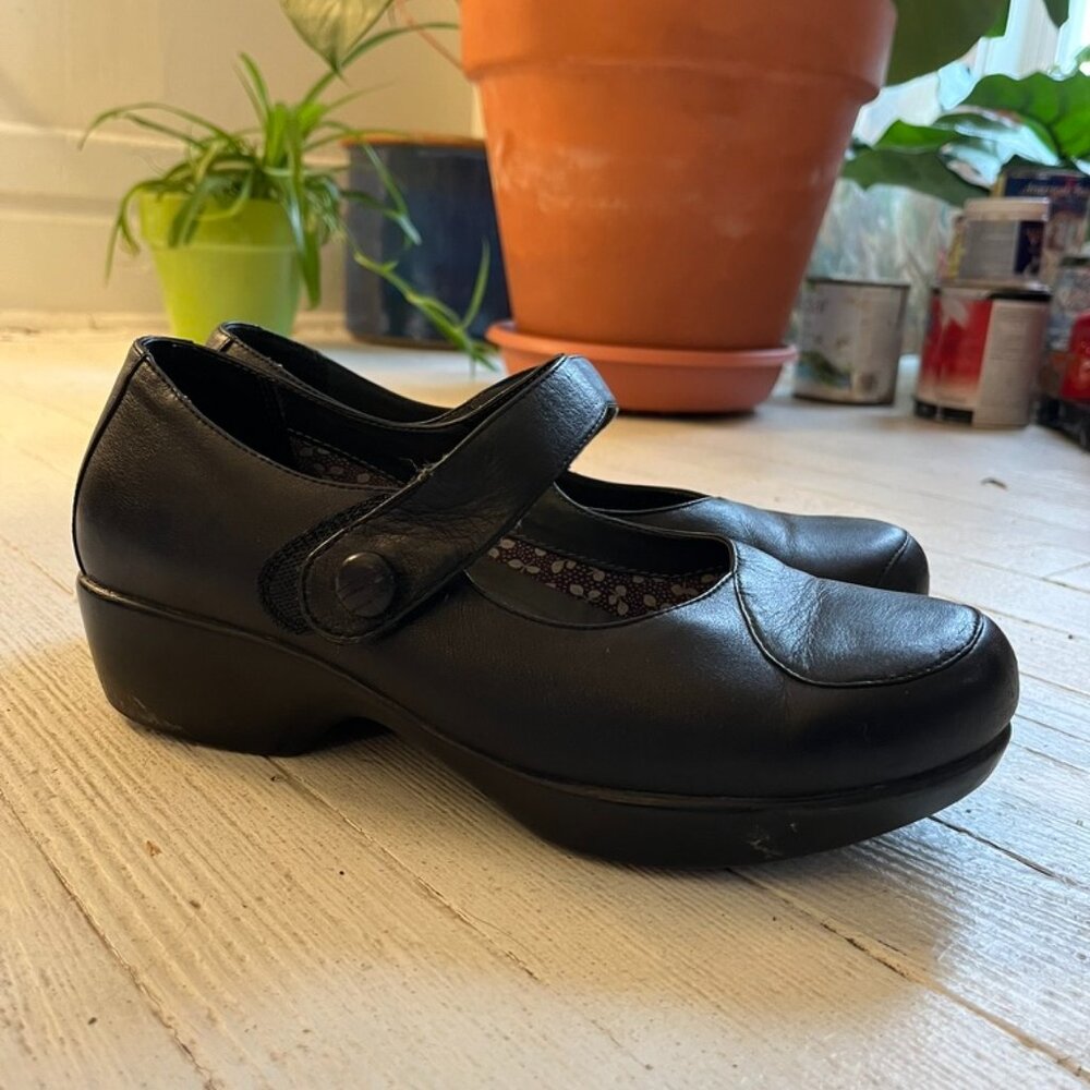 Cute Black Dansko Mary-Janes